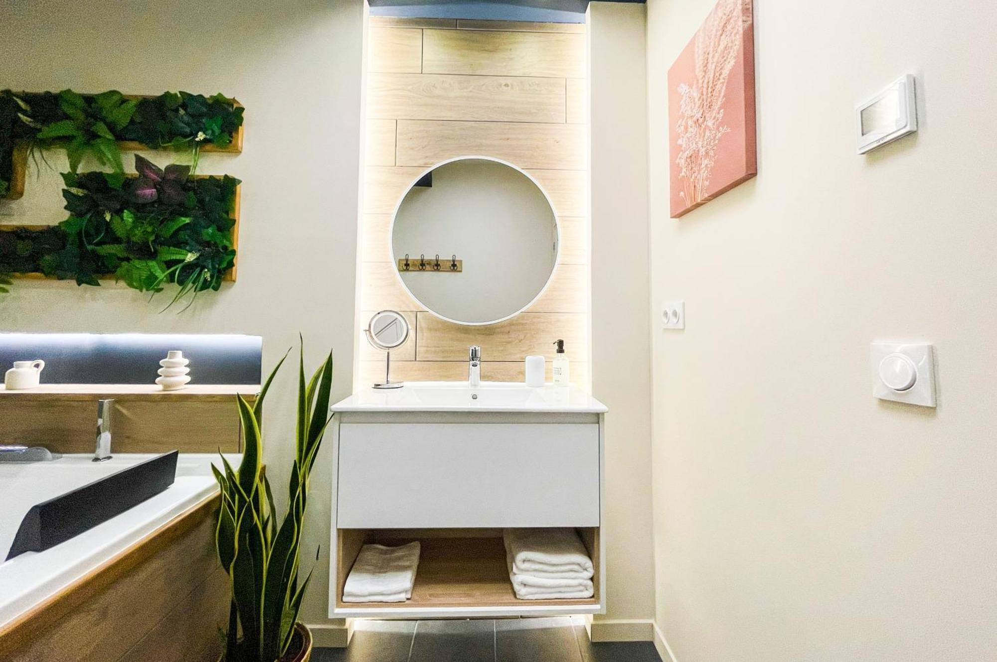 L'Atelier Vert - Balneo - Cozy - Proche Hypercentre - Classe 4 Etoiles トロワ エクステリア 写真